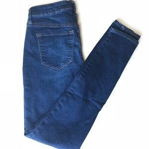 Old Navy Rockstar Jeans mid rise size 2.